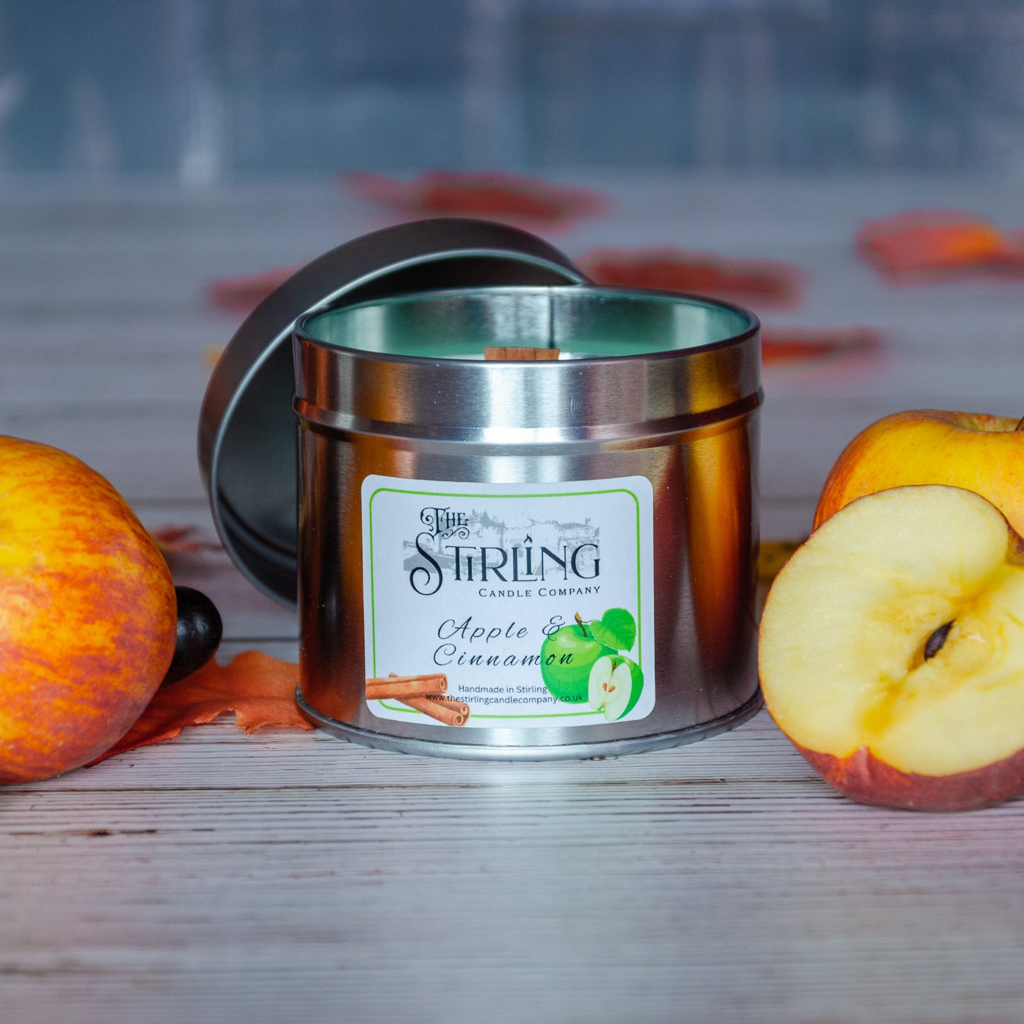 Apple & Cinnamon wooden wick candle