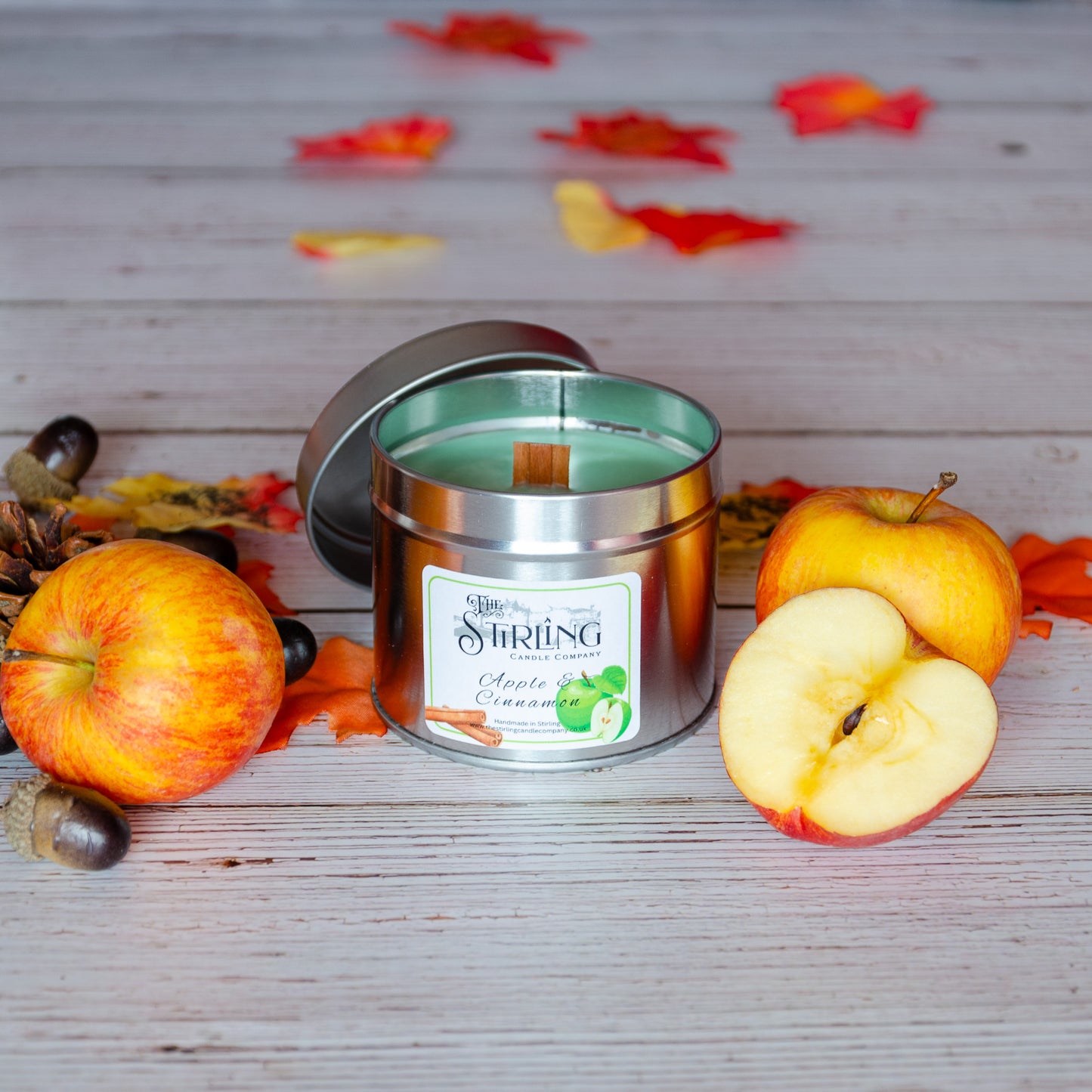 Apple & Cinnamon wooden wick candle