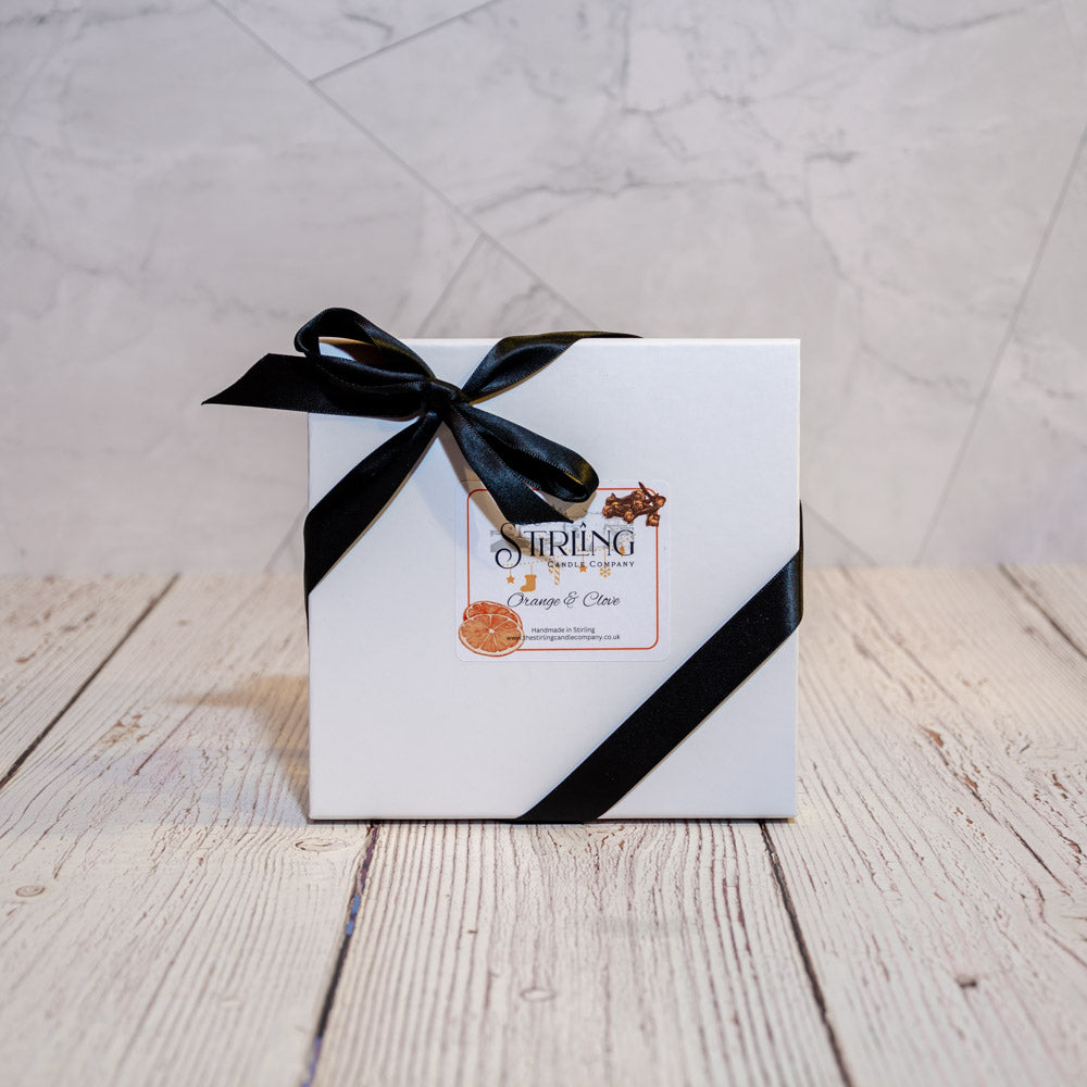 Small wax melt gift box in the fragrance Orange & Clove
