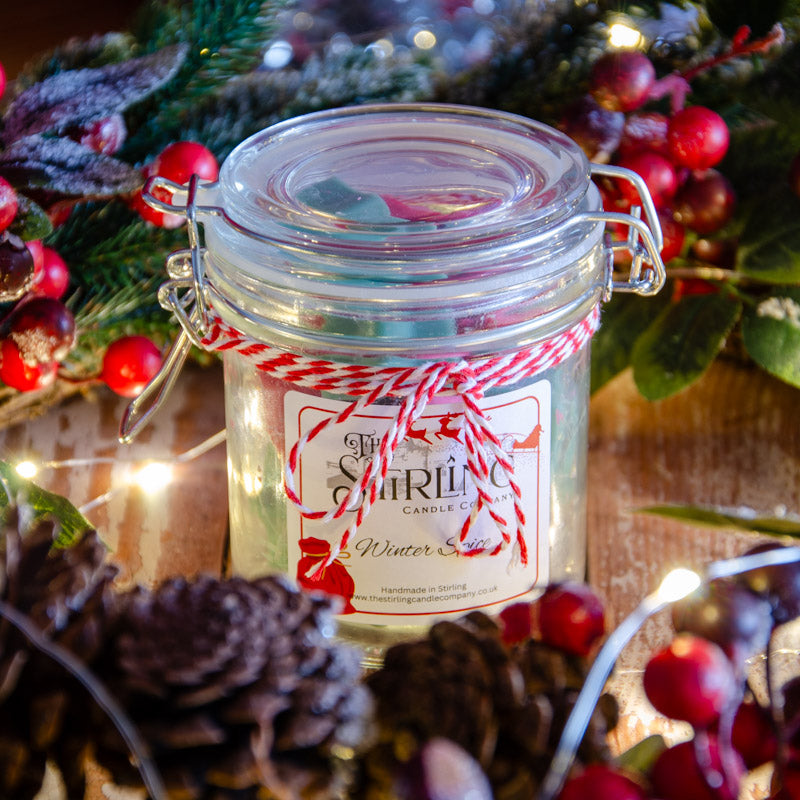 Wax melt jar in the fragrance Winder Spice