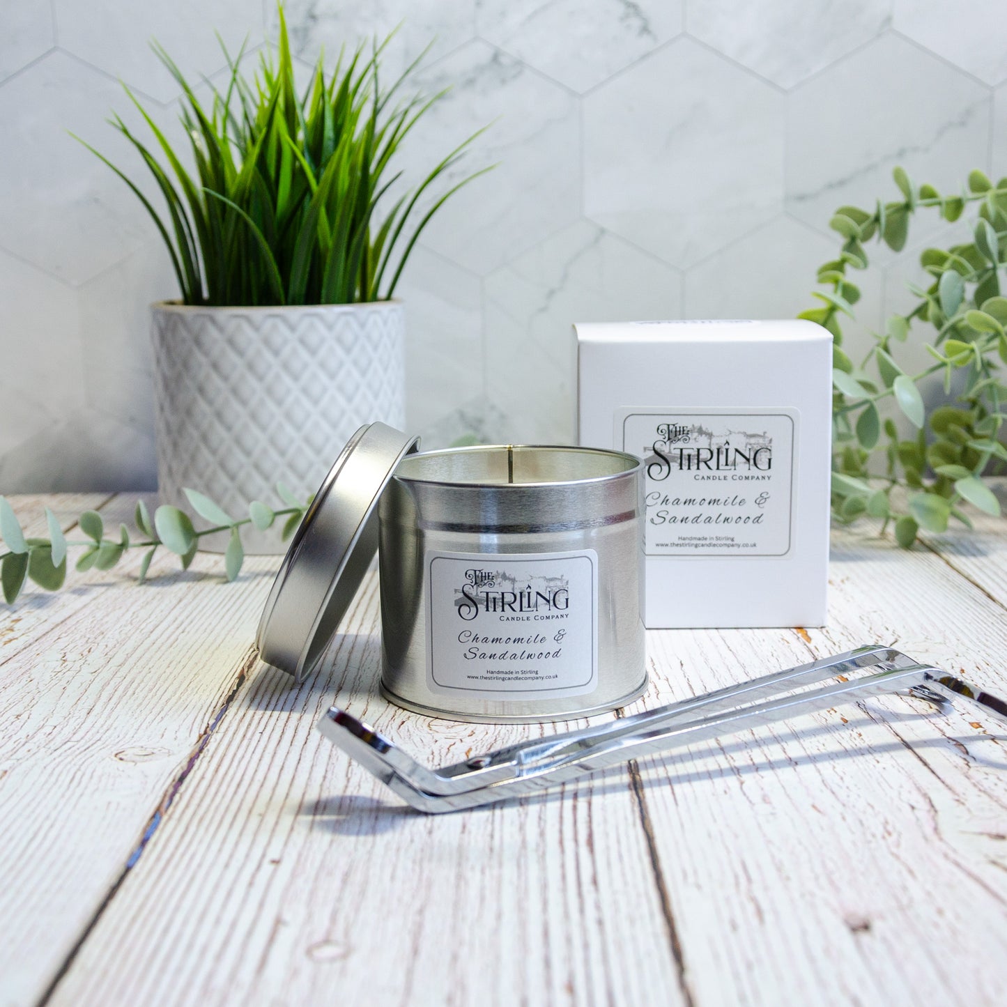 Chamomile and Sandalwood wooden wick travel tin candle